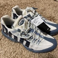 NIKE スニーカー　新品　箱付きのサムネイル