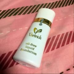 新品♡ベルリッチオイルフリーファンデーションのサムネイル