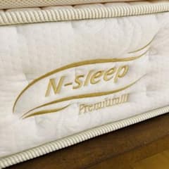 【本日だけお値下げ中】ダブルマットレス(ニトリ Nスリープ プレミアム)のサムネイル