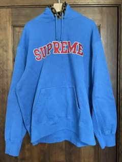 最終値下げ‼️ Supreme パーカーのサムネイル