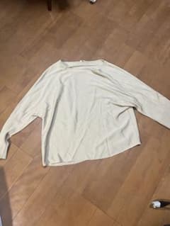 ザロウ　therow ベージュトップス