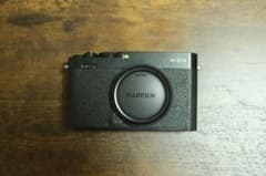Fujifilm X-E4 サムグリップ付き　撮影枚数2380のサムネイル