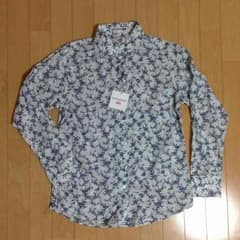 イネス×ユニクロ花柄シャツのサムネイル
