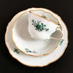マイセン 金彩 花文 ワトーグリーン ノイマルセイユレリーフ コーヒートリオ ① マイセン 金彩 花文 ワトーグリーン ノイマルセイユレリーフ コーヒー