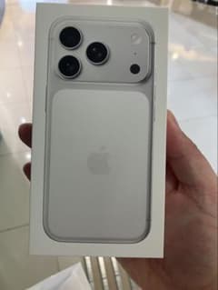 こ*e様 Apple iPhone 17 Pro 香港版 - メルカリ