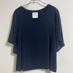 【値下げ】UNITED TOKYO ネイビー 半袖ブラウスのサムネイル