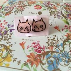 不機嫌な猫 ピアス☆のサムネイル