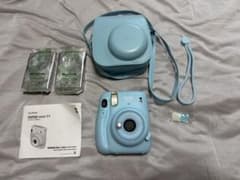 FUJIFILM instax mini 11 本体 水色 ケース、電池付のサムネイル