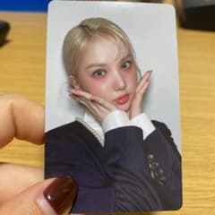 GFRIEND ウナ　トレカのサムネイル