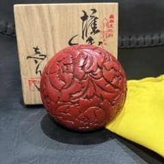 赤い漆の花柄香合 専用箱付き 赤い漆の花柄香合 専用箱付き - メルカリ