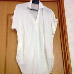 ✳︎ハートマーケット✳︎白半袖シャツ♪のサムネイル