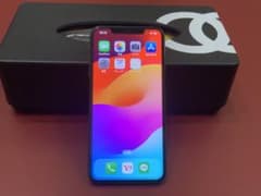 iPhone Xs Max Gold 64 GB SIMフリーのサムネイル