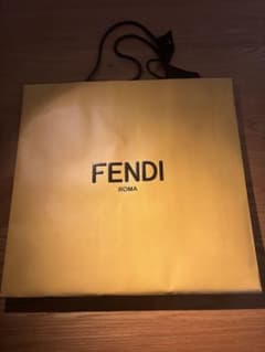 FENDI ショッパー 紙袋 ブラックリボン付き。のサムネイル