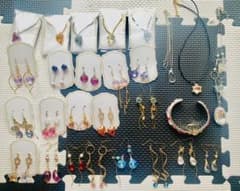 スワロフスキーアクセサリー まとめ売りのサムネイル