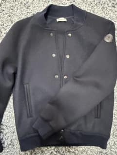 【美品】MONCLER スタジャン ブルゾン ダークネイビー 美品】MONCLER スタジャン ブルゾン ダークネイビー - メルカリ