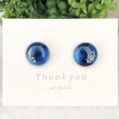 No.165　青ラメマーブル　丸　ピアス/イヤリング　ハンドメイド　レジンのサムネイル