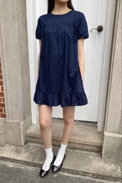 新品未使用 Brandy Melville ネイビー コットンワンピーのサムネイル