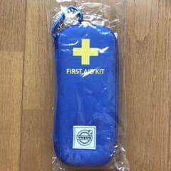 ボルボ  ファーストエイドキットのサムネイル