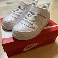 NIKE スニーカーのサムネイル