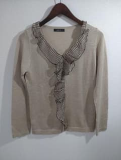 フリル前開きセーター