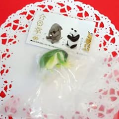 合掌〜カエルのサムネイル