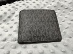Michael Kors 二つ折り財布 ブラックのサムネイル