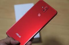 ASUS ZenFone 5Q ルージュレッド 64 GB SIMフリーのサムネイル