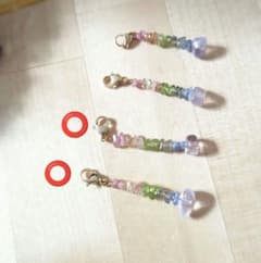さざれ石の7色厄除けチャーム＊　パワーストーンのサムネイル