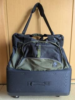 美品！TUSA　ダイビングキャリーバッグ　大型　ブラック＆オリーブのサムネイル
