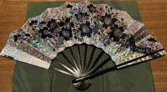 日本舞踊　舞扇子　桜　銀地ホログラム　箱入りのサムネイル