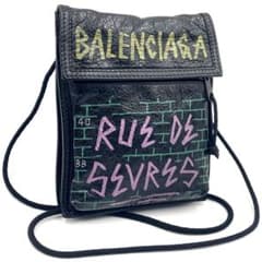 【極美品】バレンシアガ　ショルダーバッグ　エクスプローラー　グラフィック　レザー m56478421345_1.jpg?1757158130