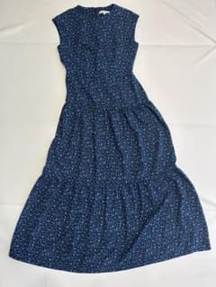 《美品》花柄ロングワンピースのサムネイル