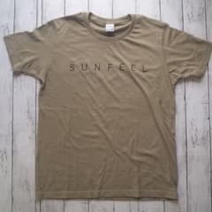 Sunfeel ロゴTシャツ カーキ Lのサムネイル