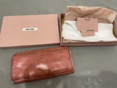 ミュウミュウ長財布のサムネイル