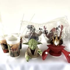 KFC】スター・ウォーズ EP1 ドリンクキャップ セット - メルカリ