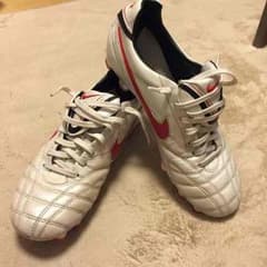 NIKE サッカースパイクのサムネイル
