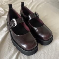 【CHARLES & KEITH】リッジッドソールチャンキーメリージェーンのサムネイル