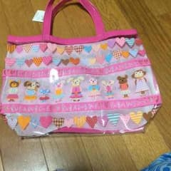 プールバックのサムネイル