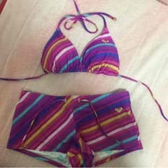 ロキシー水着のサムネイル