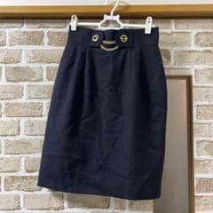 ひざ丈スカートのサムネイル