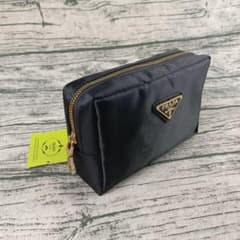 PRADA ノベルティ ナイロン ブラック ポーチ ボックス型 R1 PRADA ノベルティ ナイロン ブラック ポーチ ボックス型 - メルカリ