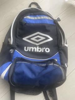 アンブロ　サッカーボール収納付きリュック 黒/青のサムネイル