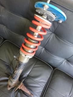 AE86 車高調 フロントショック R側のみ！のサムネイル