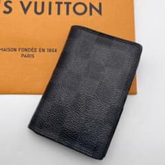 ルイヴィトン ダミエグラフィット オーガナイザードゥポッシュ カード