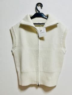 YONFA ヨンファウールカシミヤジップベストmilk【新品未使用】タグ付