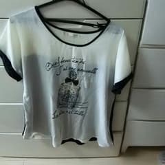 オリーブのTシャツのサムネイル