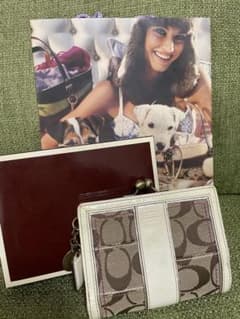 【お値下げしました‼︎】✨ COACH65th記念モデル✨がま口二つ折り財布のサムネイル