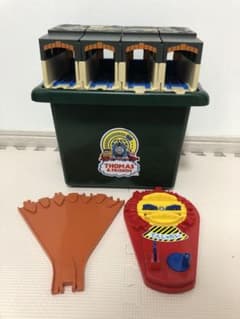 トーマス & フレンズ トンネル収納ボックス&てんしゃだいのサムネイル