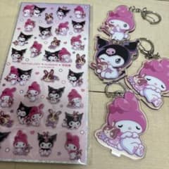 マイメロ　クロミ　ぷくっとシールとアクリルキーホルダー4個　うさっぴー　宇佐美