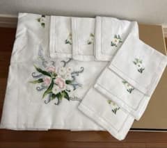 刺繍テーブルクロス ナフキンセット 送料込 未使用】花柄刺繍 テーブルクロス ナプキン6枚 セット - メルカリ